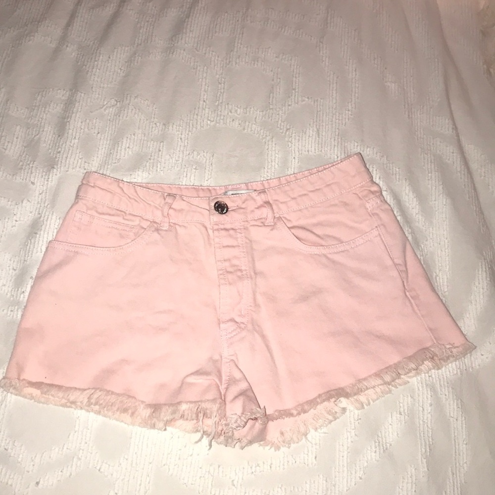 Forever 21 // Pink low rise jean shorts